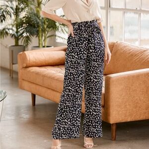 Lulu’s super cute paper bag pants !